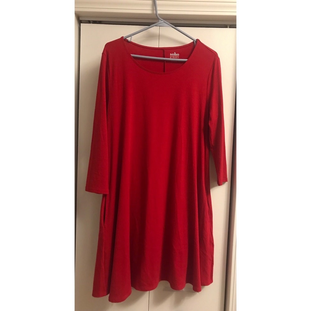 3/4 sleeve red dress